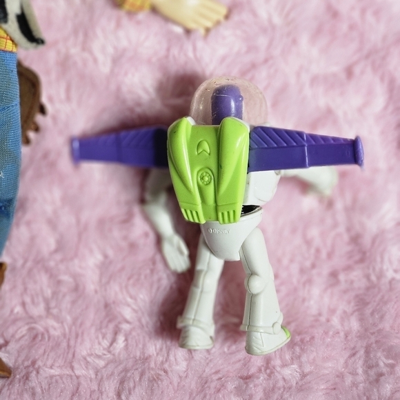 Toy Story Woody & Buzz Figures - Picture 6 of 6